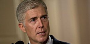 Neil Gorsuch toma posesión en el Supremo